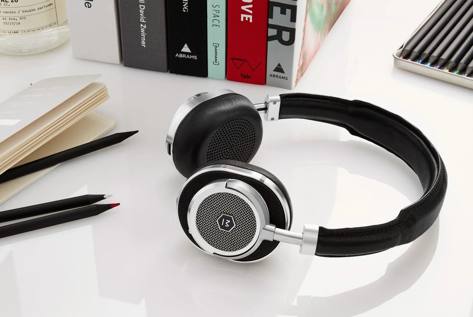 master-and-dynamicmw50b-gear-patrol-lead-full