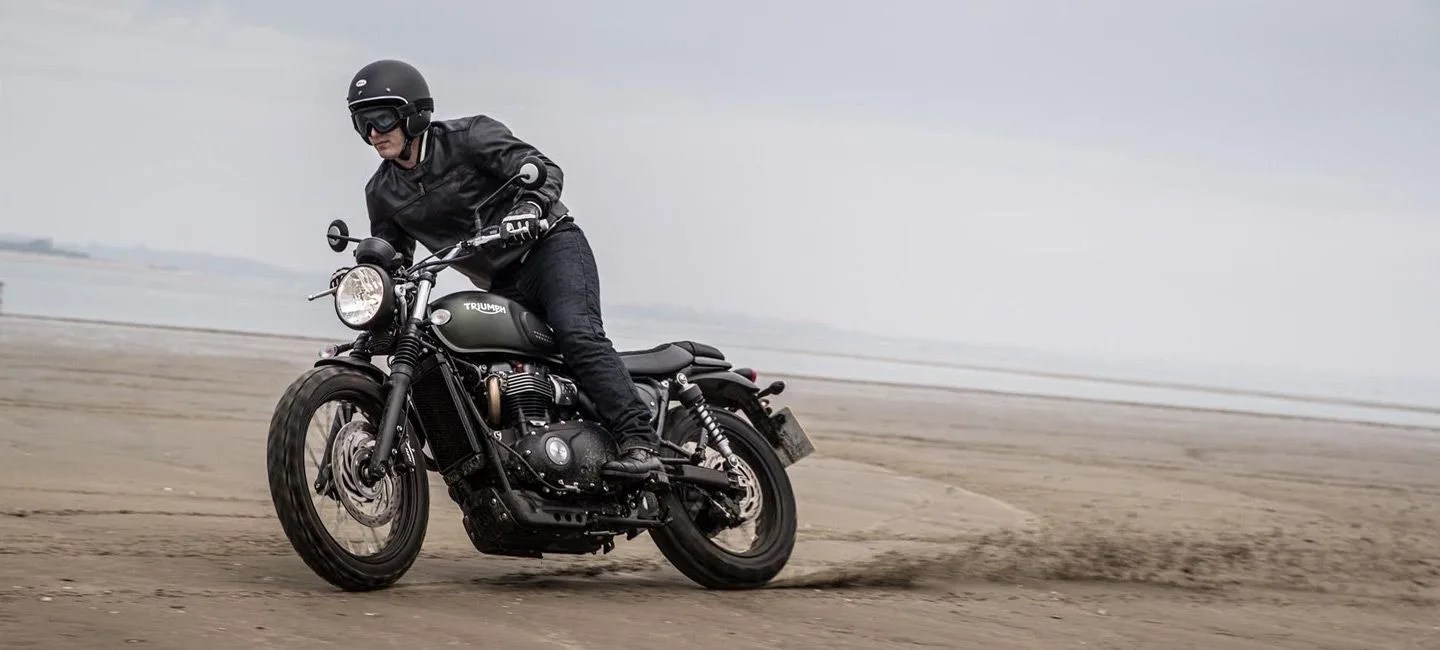 triumph-street-scrambler-gear-patrol-lead-1440