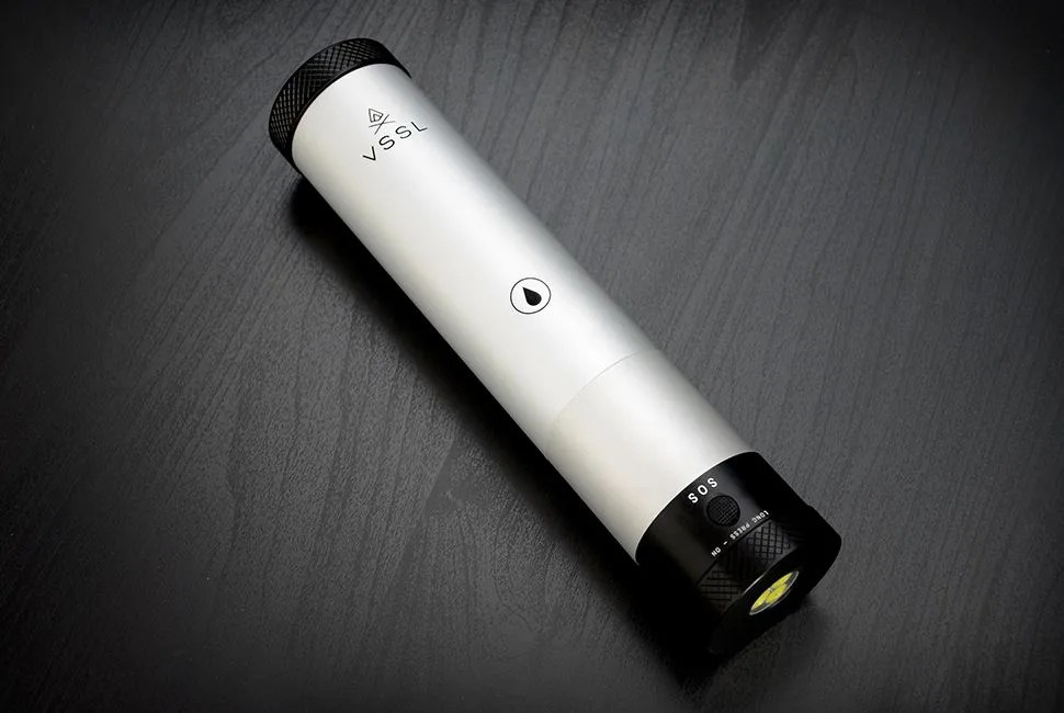 gear-patrol-vssl-flask-cyber-monday-lead-full