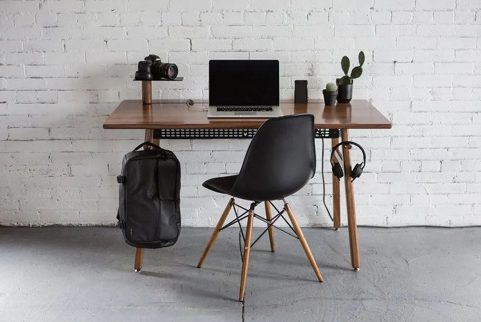 guys-of-xmas-designer-gear-patrol-desk