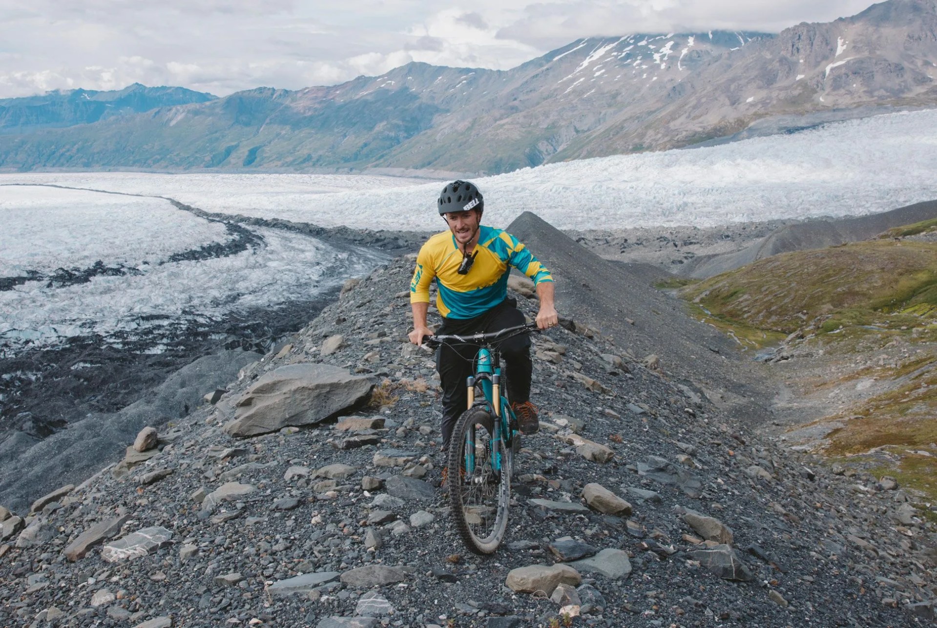 Knik-MTB-Gear-Patrol-5