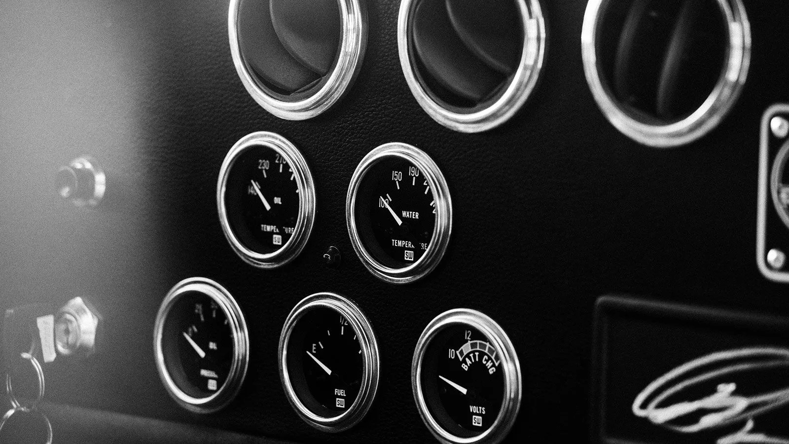 guys-of-xmas-driver-gear-patrol-cinema-2