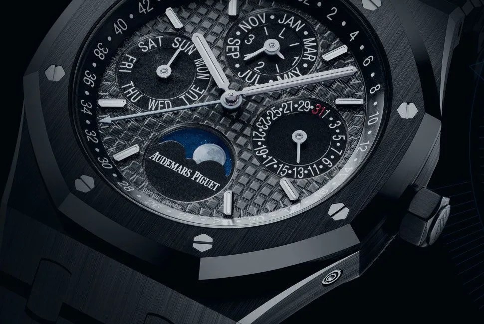 Audemars-Piguet-Royal-Oak-gear-patrol-full-lead