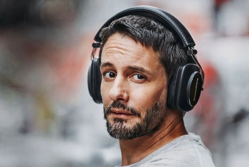 CES-17-gear-patrol-headphones