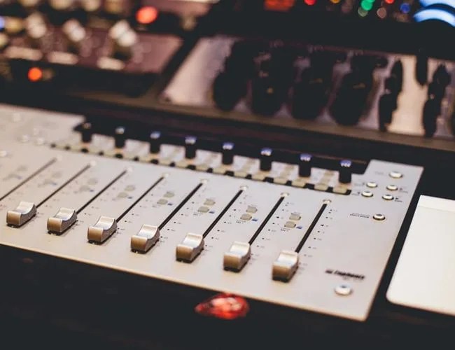 gear-patrol-remy-livethem-studio