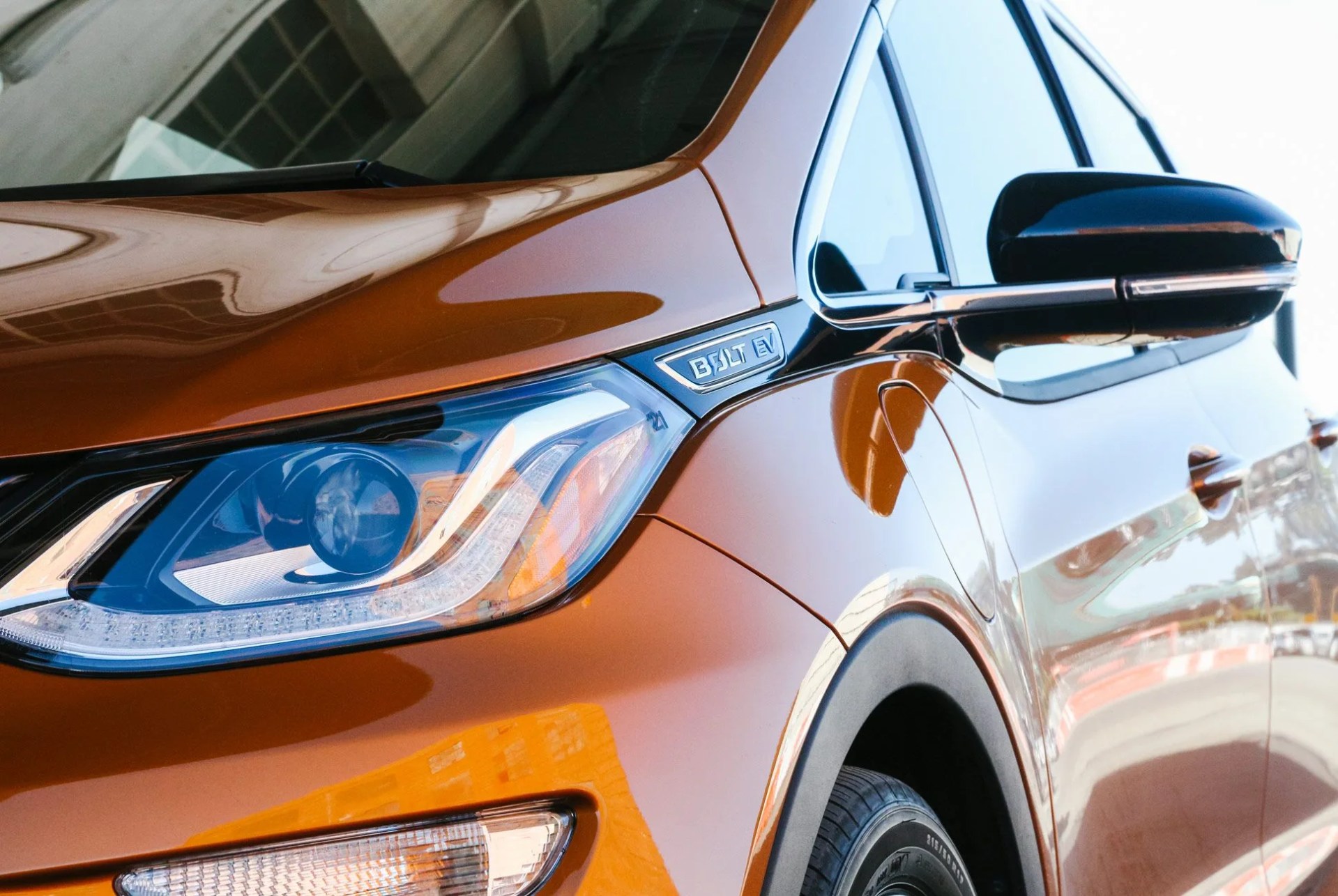 Chevy-Bolt-Gear-Patrol-Ambiance