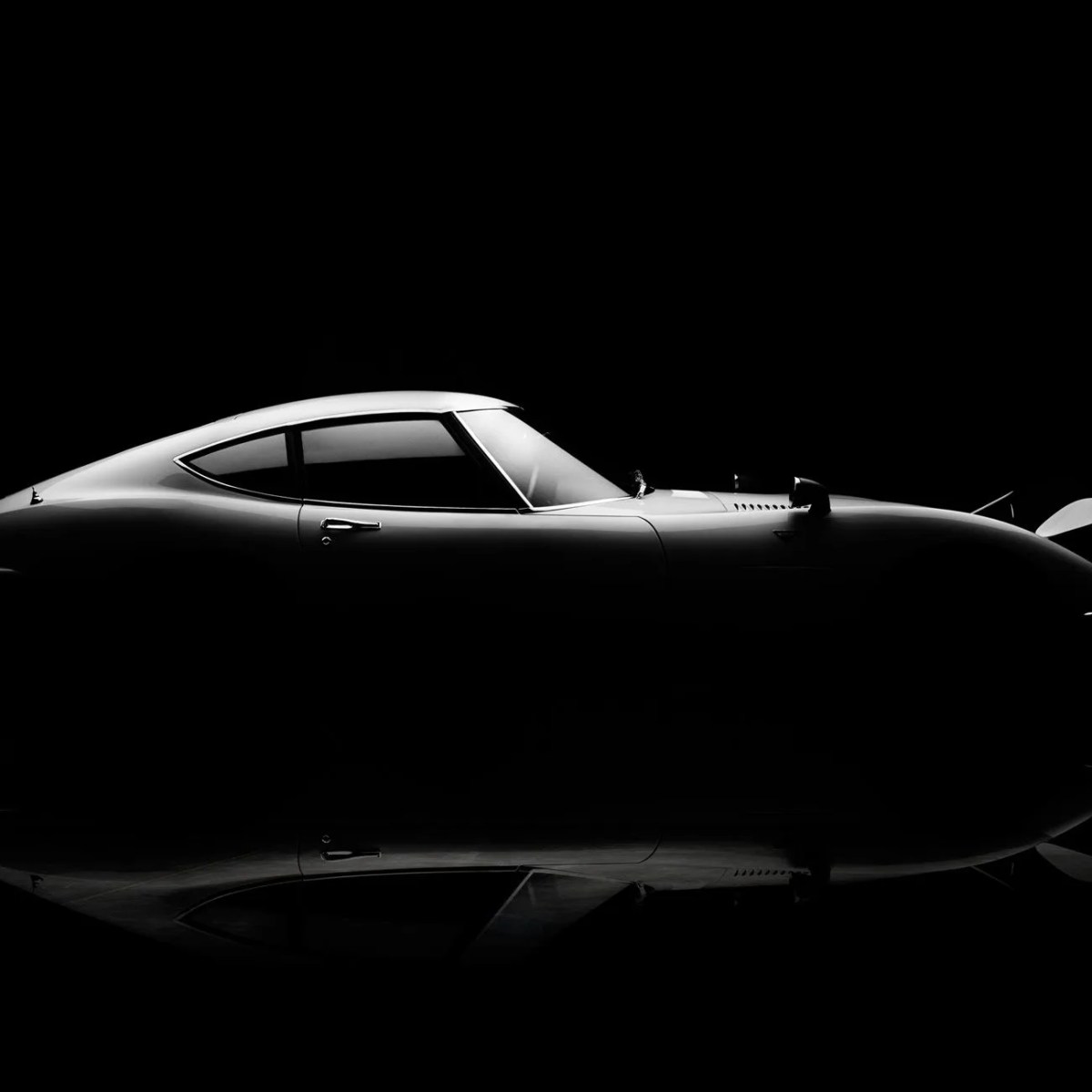 Do Yourself a Favor and Download This Toyota 2000GT Wallpaper