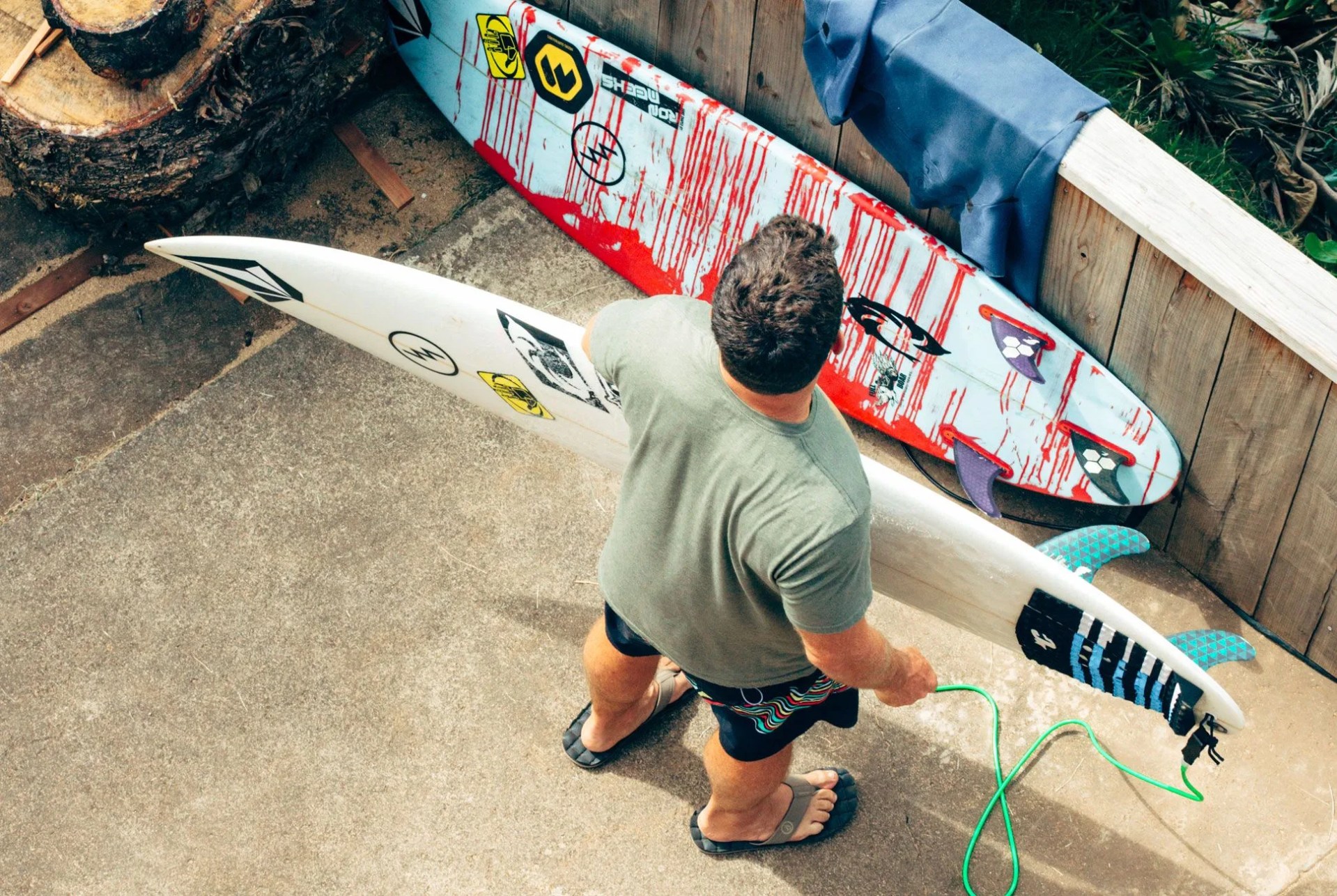 volcom-pipeline-gear-patrol-slide-8