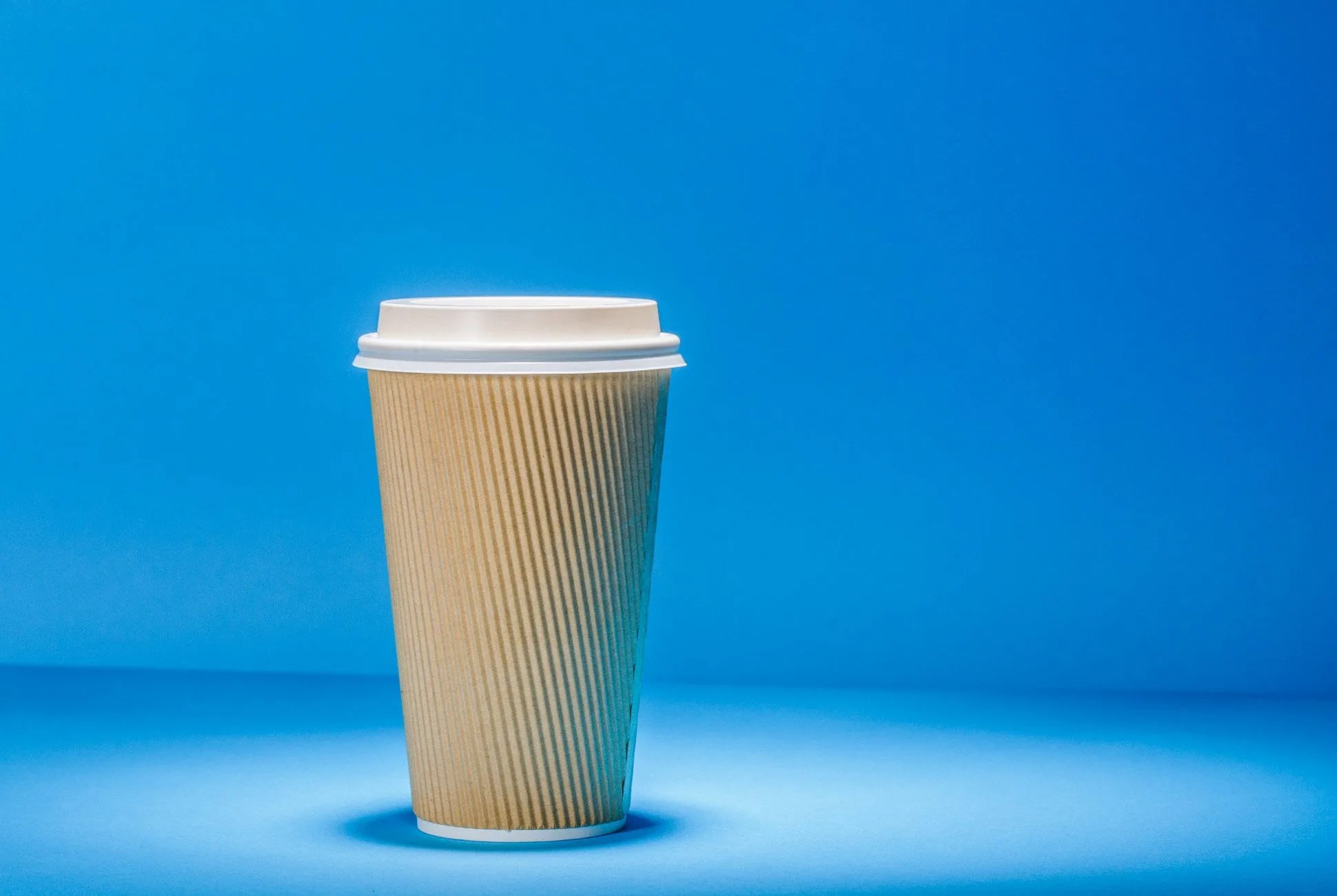 one-dollar-coffee-cup-gear-patrol-full-lead-HP