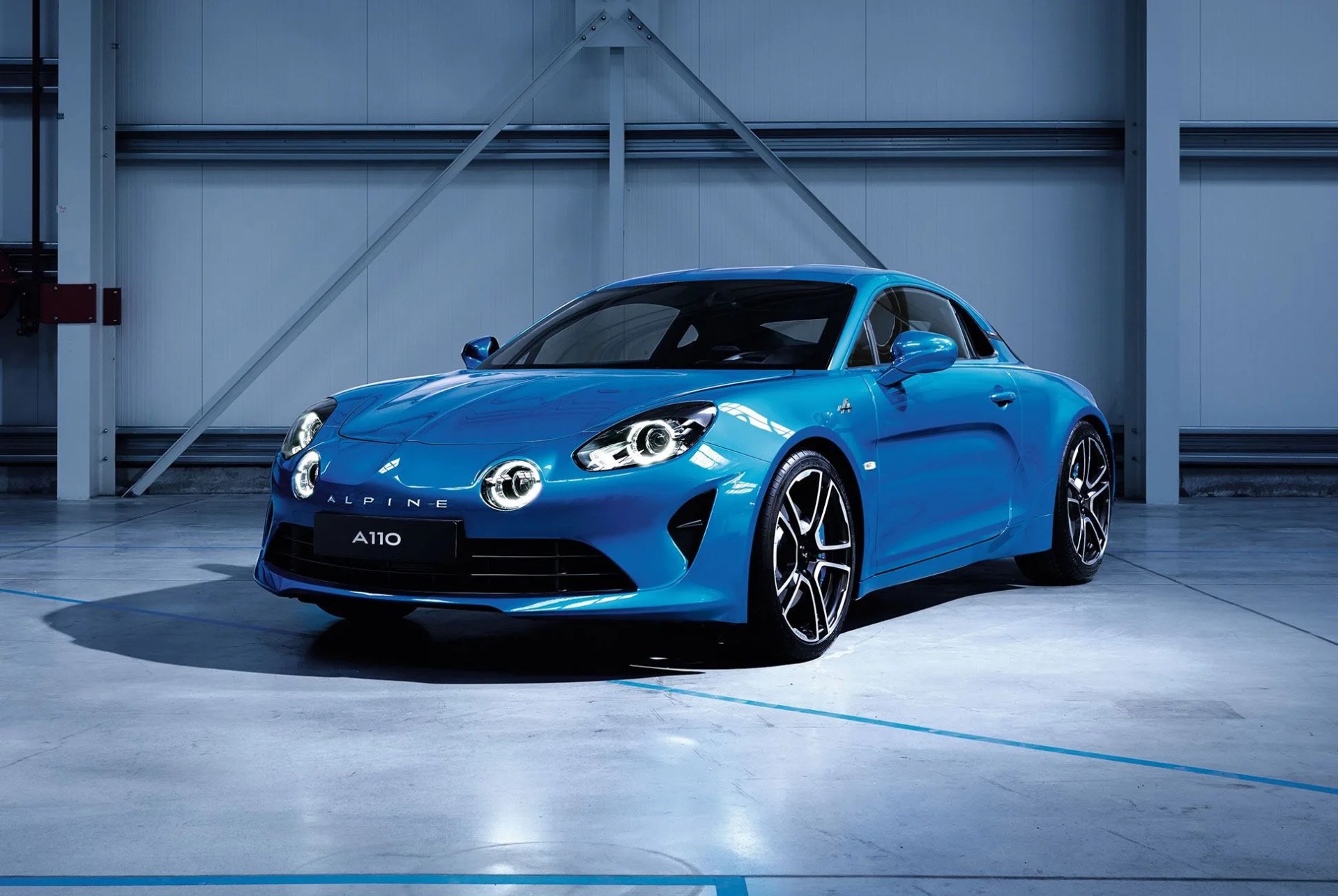 renault-alpine-gear-patrol-full-lead