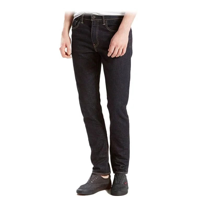 stretch-jeams-gear-patrol-levis