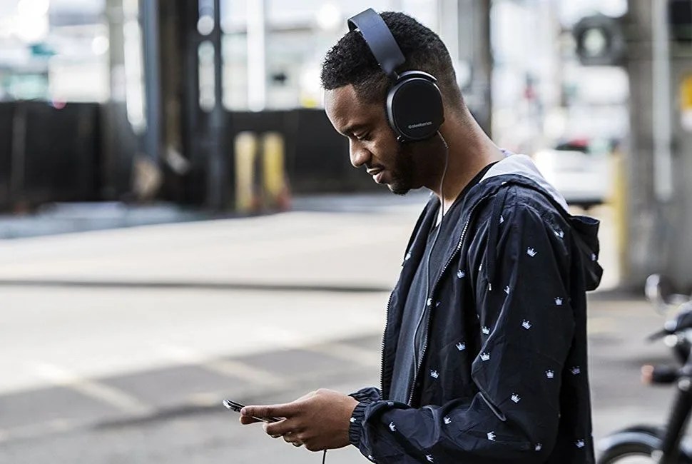 tech-of-the-week-gear-patrol-full-lead