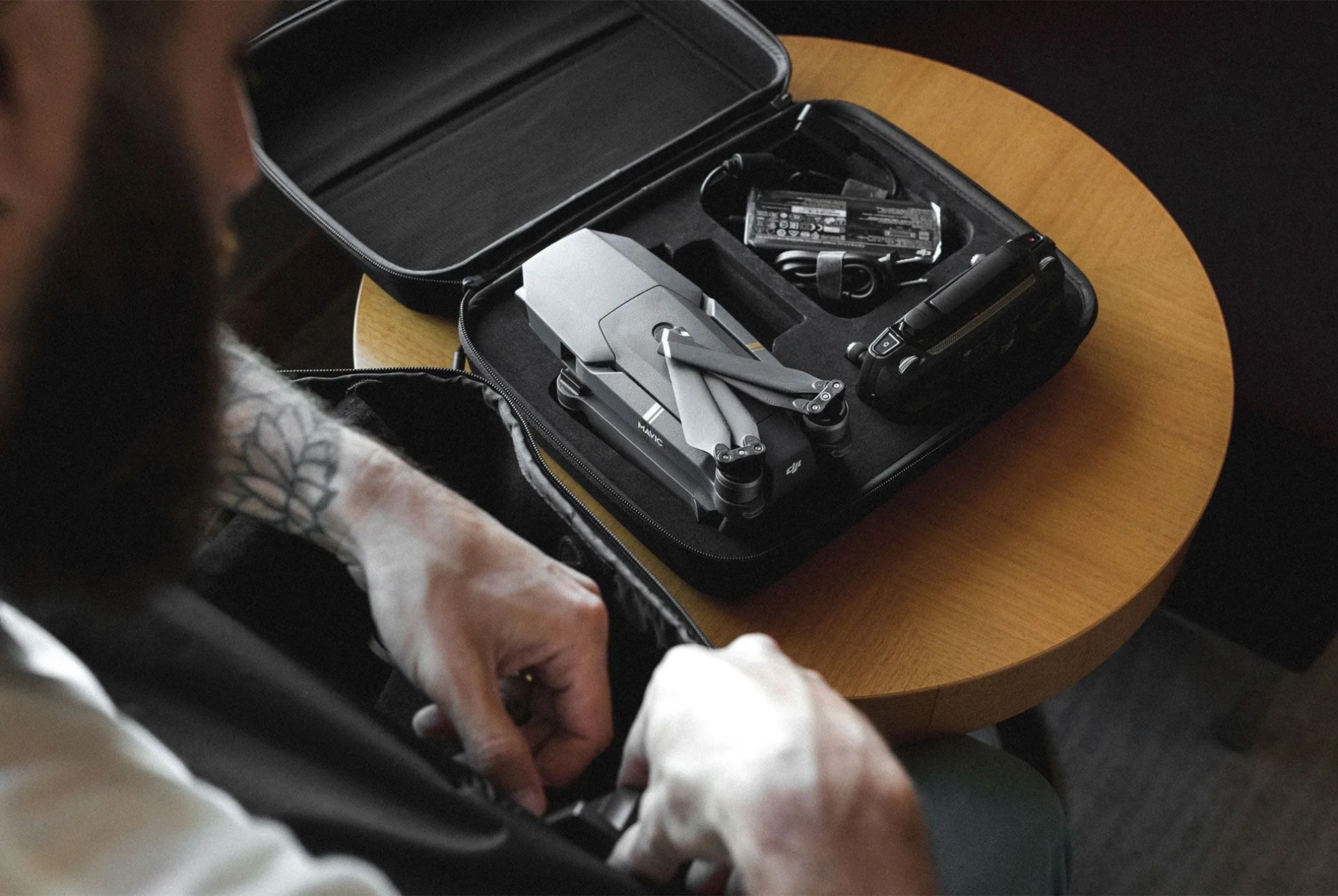 TWIG-gear-patrol-incase-full-lead