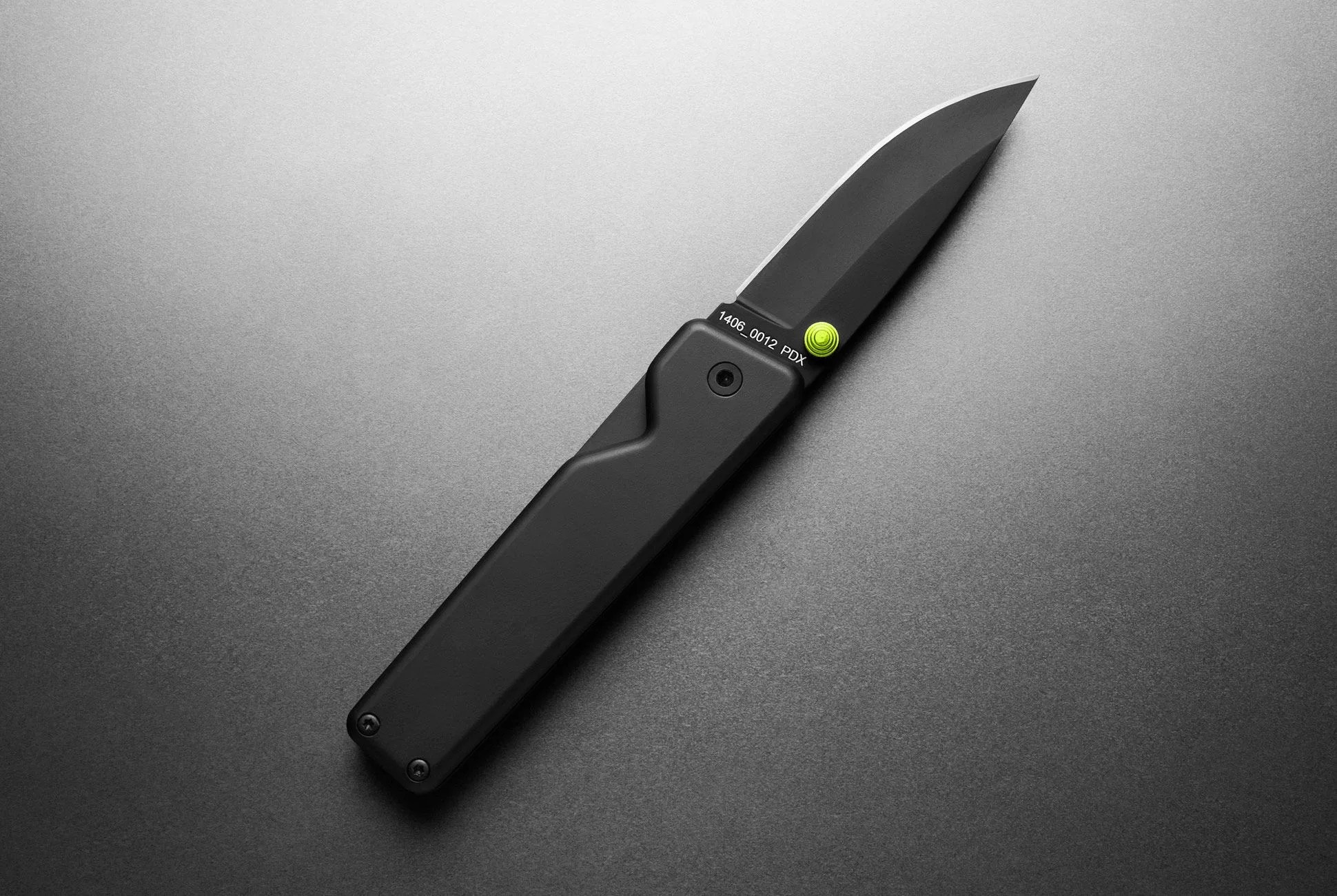 Upgrade-Your-Pocket-Knife-Gear-Patrol-Lead-Full