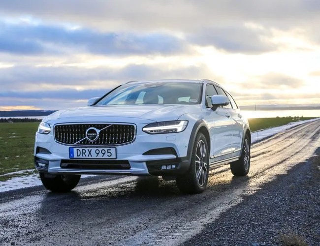 Volvo-V90XC-Gear-Patrol-Lead-Featured.jpg