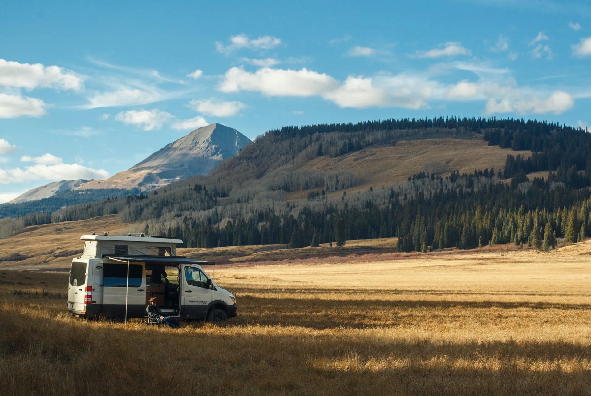 MAG2WEB–Taking-the-Backroads-With-the-New-Sportsmobile-Sprinter-4×4-Gear-Patrol-1