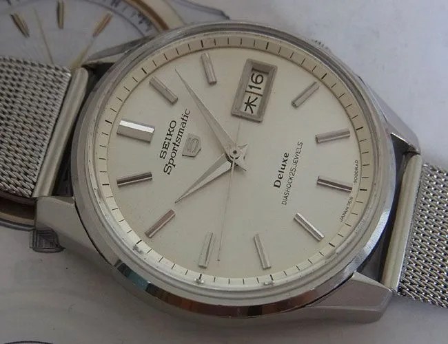 cheap-vintage-watches-gear-patrol-seiko