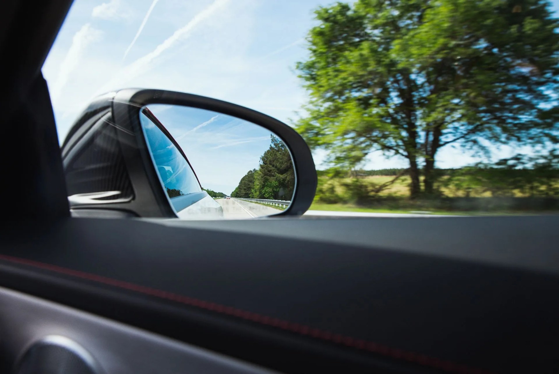 gear-patrol-amg-c-cab-970-retina-3