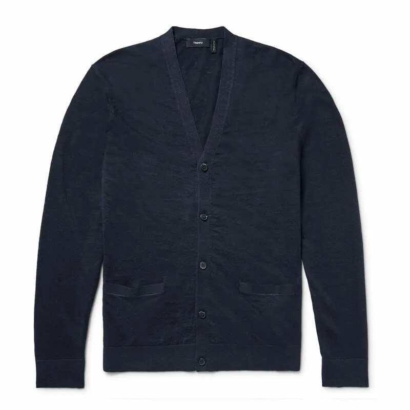 10-Lightweight-Sweaters-for-an-Evening-on-the-Beach-gear-patrol-theory