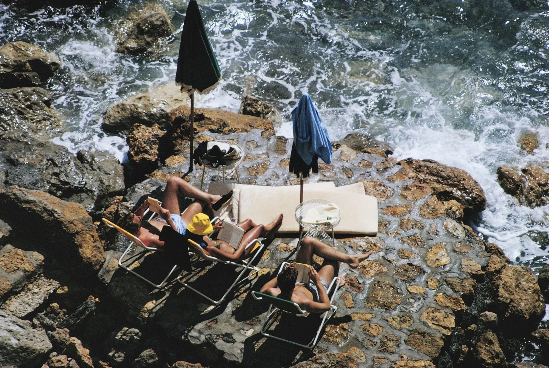 Around-the-World-in-50-Books-Gear-Patrol-Lead-Full