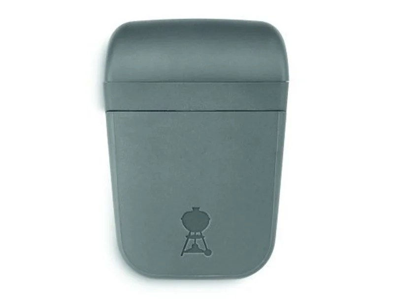 summer-grilling-tools-gear-patrol-handle-light