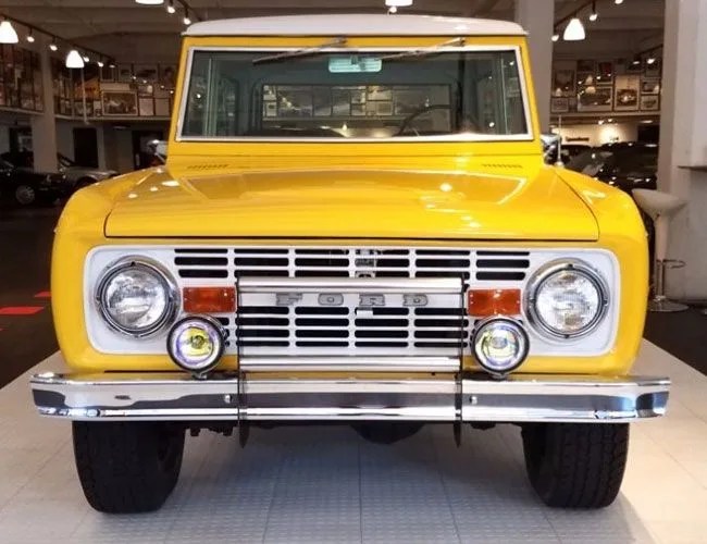ford-broncos-gear-patrol-73