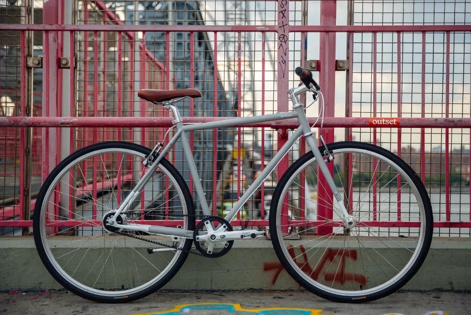 gear-patrol-store-priority-bikes-l-train-grey-12