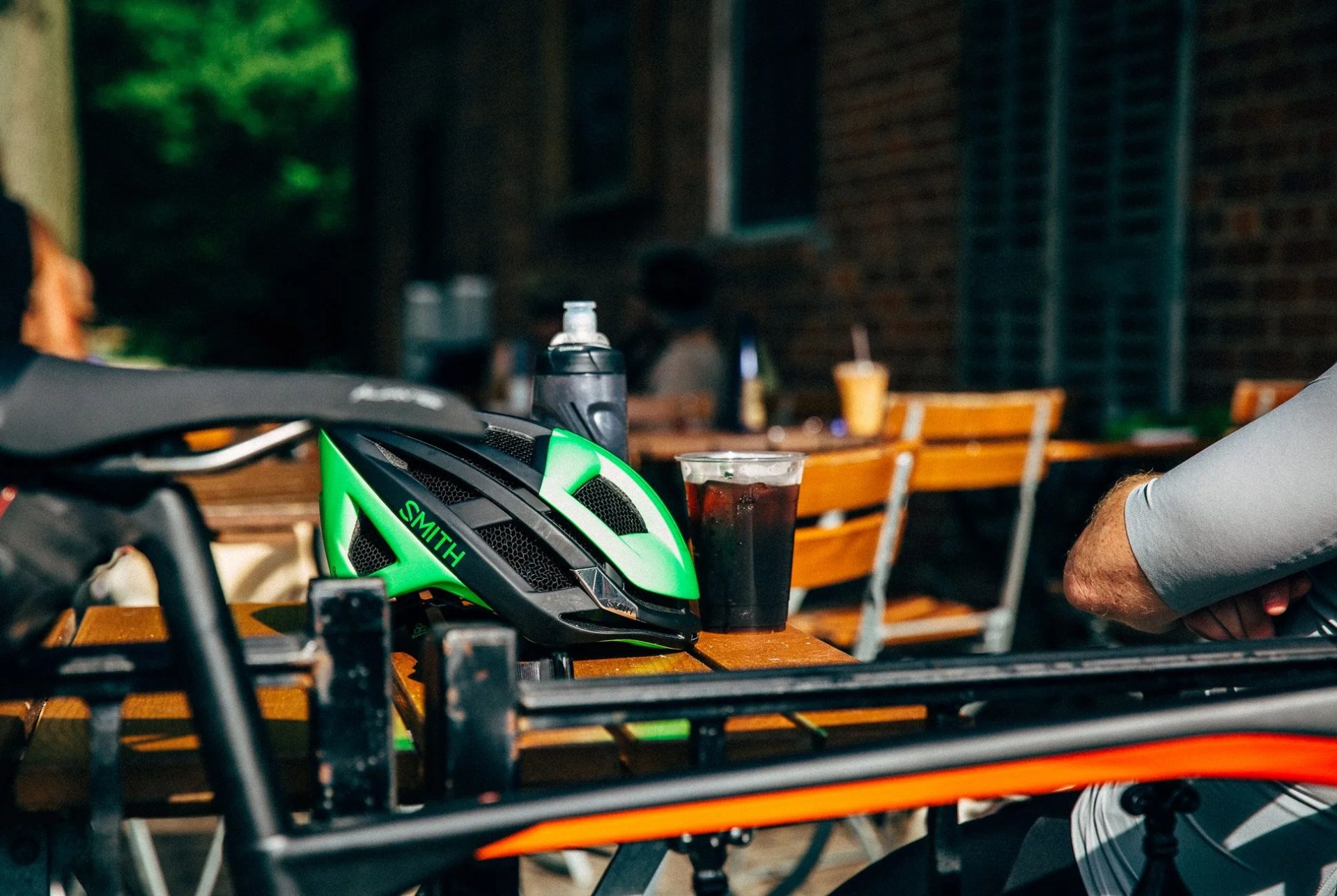 Smith-Overtake-Gear-Patrol-Ambiance-1