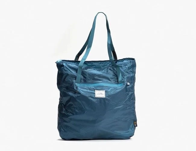 matador-indigo-gear-patrol-tote-bag