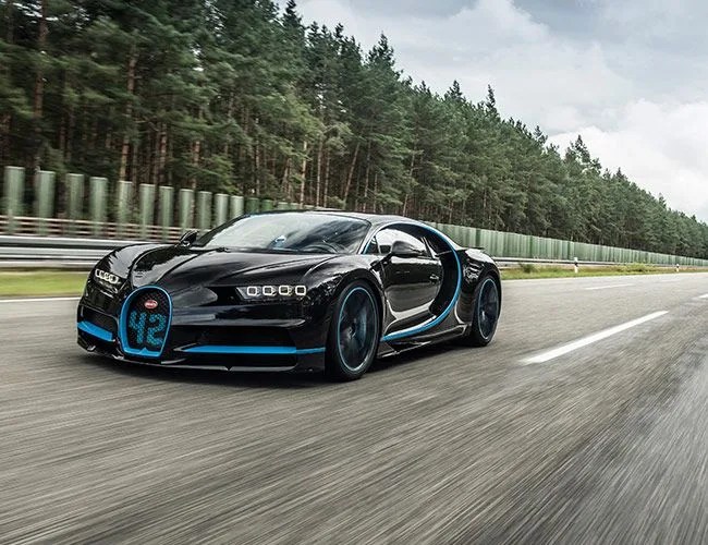 Bugatti-Chiron-gear-patrol-full-featured