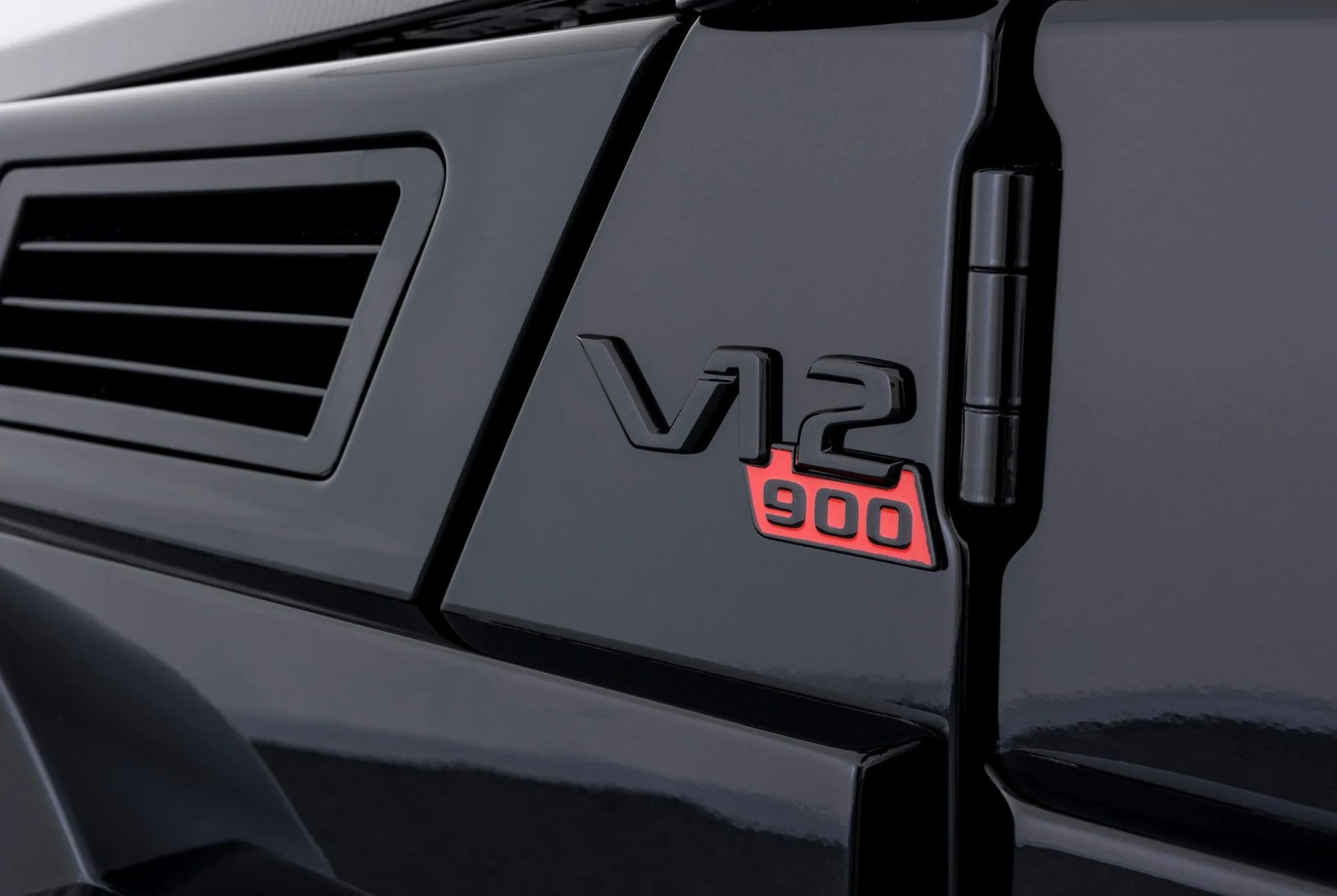 Mailbag-gear-patrol-9-15-lead-full