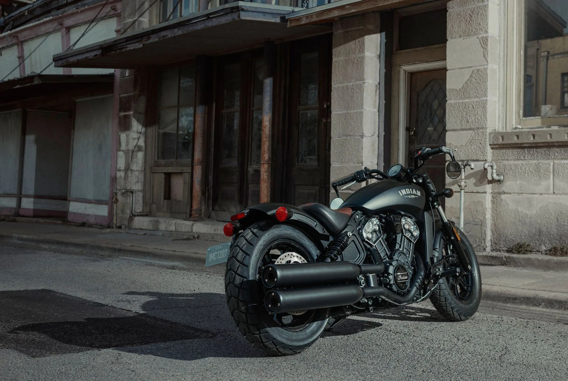 TIG-gear-patrol-Indian-Scout-2-Bobber-Black-body-2