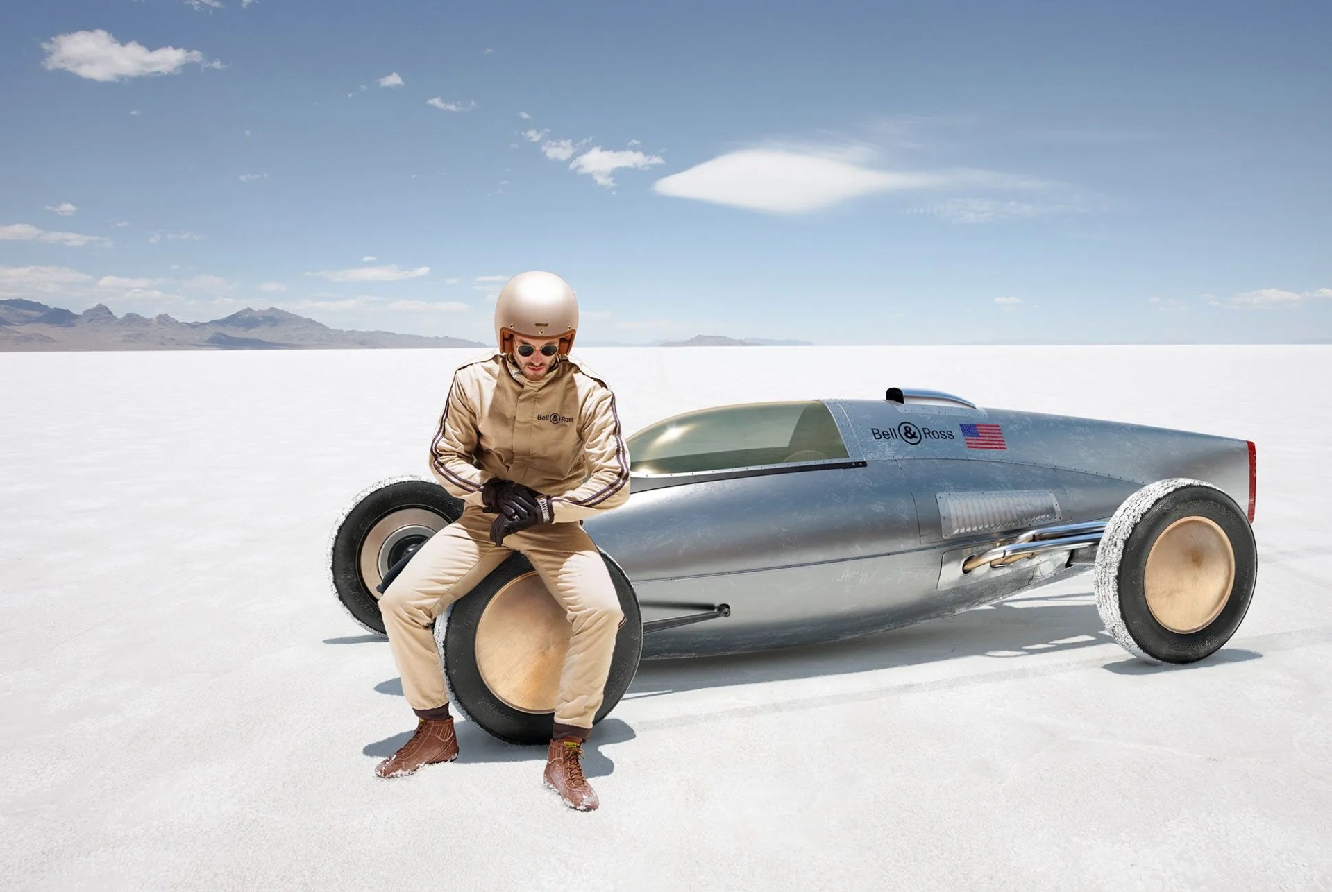 TIG-gear-patrol-bell-n-ross-full-lead