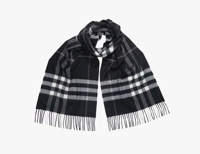 gear-patrol-deal-burberry-scarf-lead