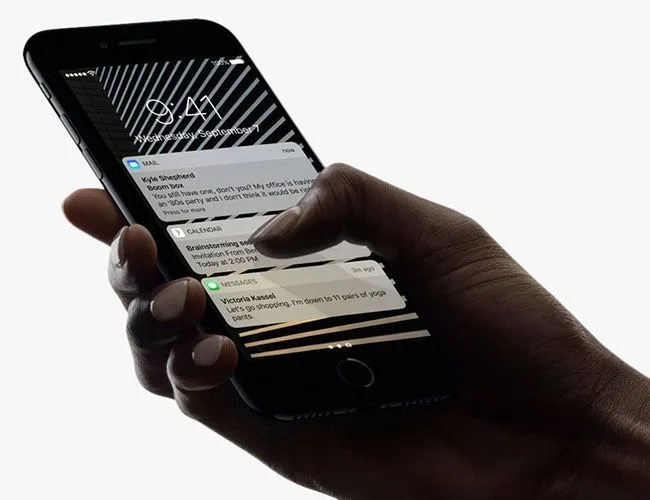 iphone-7-gear-patrol-feature