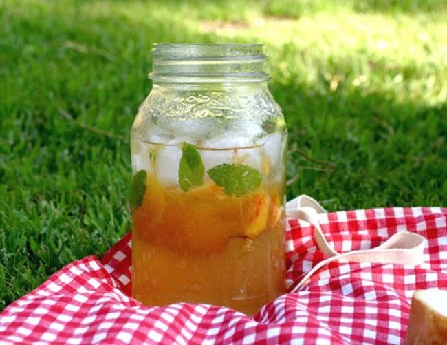 Best-Backcountry-Cocktails-Gear-Patrol-Ginger-Peach