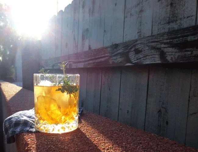 Best-Backcountry-Cocktails-Gear-Patrol-Sun-Tea