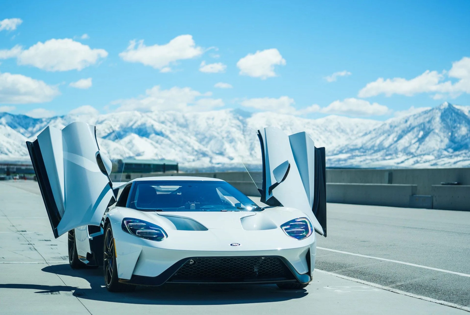 Ford-GT-Gear-Patrol-Slide-1