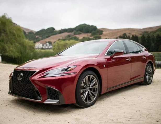 Lexus-LS500-Gear-Patrol-Lead-Featured