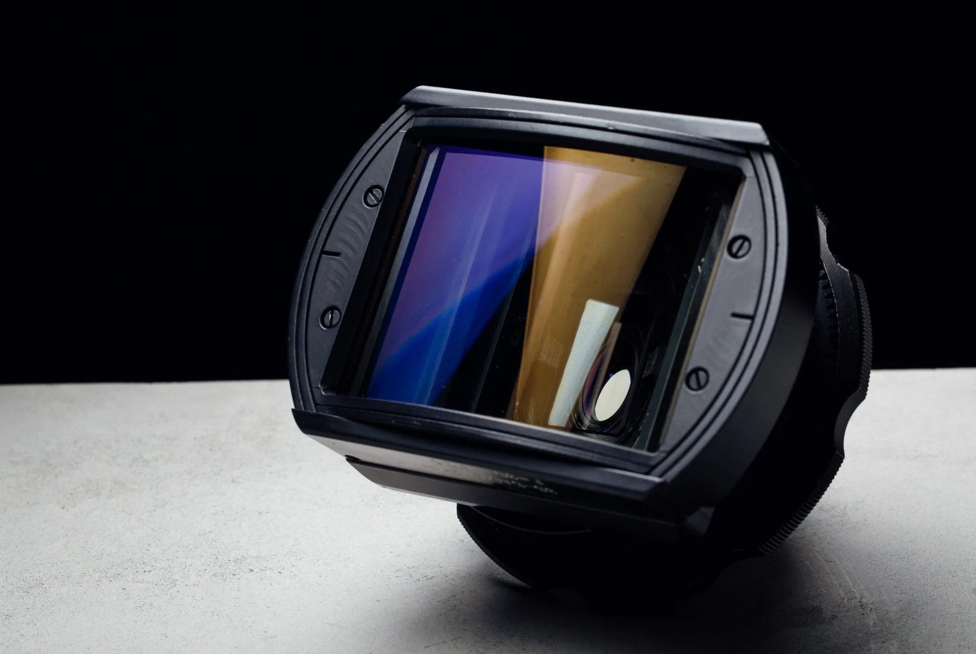 Lomo-Anamorphic-Gear-Patrol-Slide-4