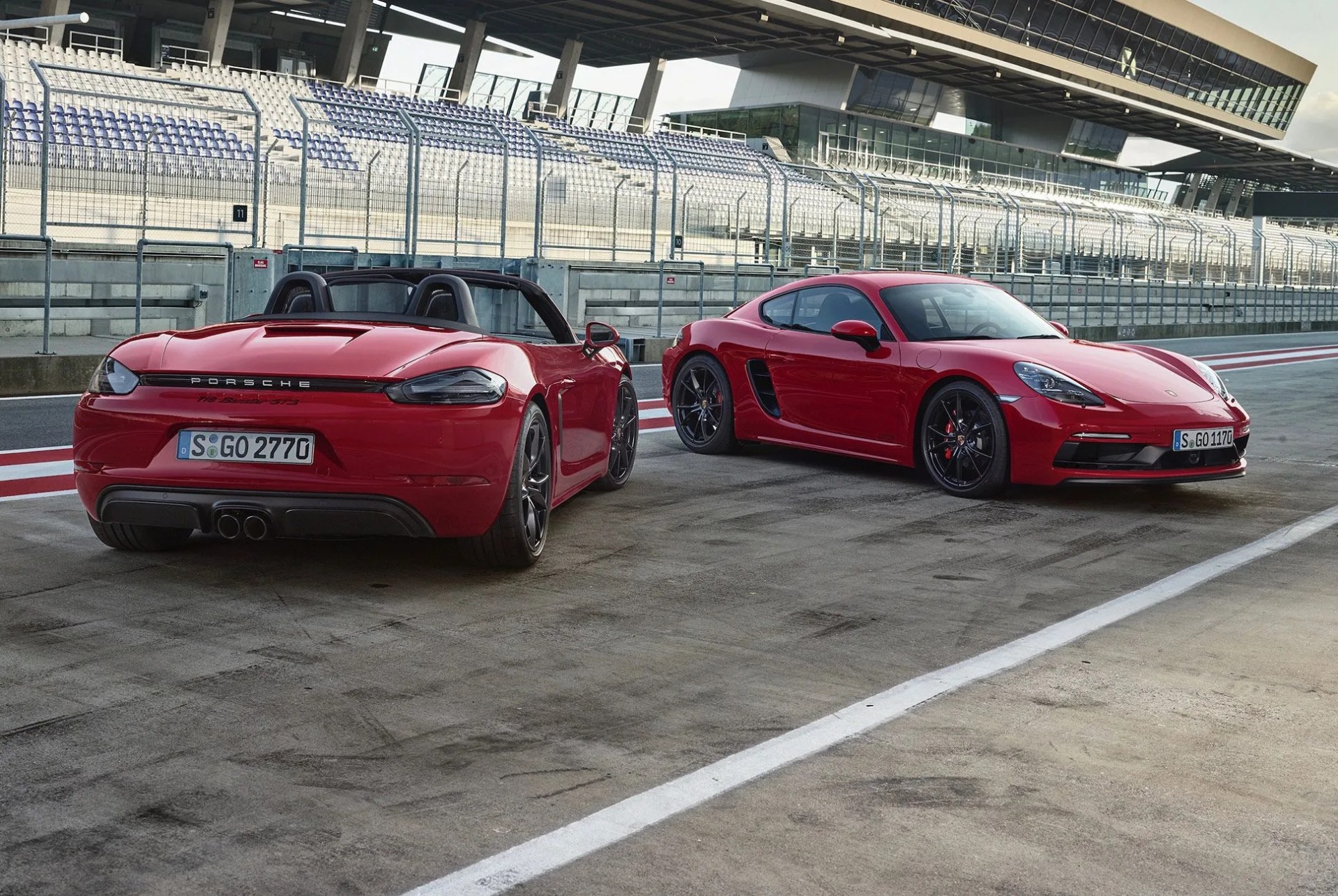 Porsch-GTS-718-Cayman-Boxster-gear-patrol-1