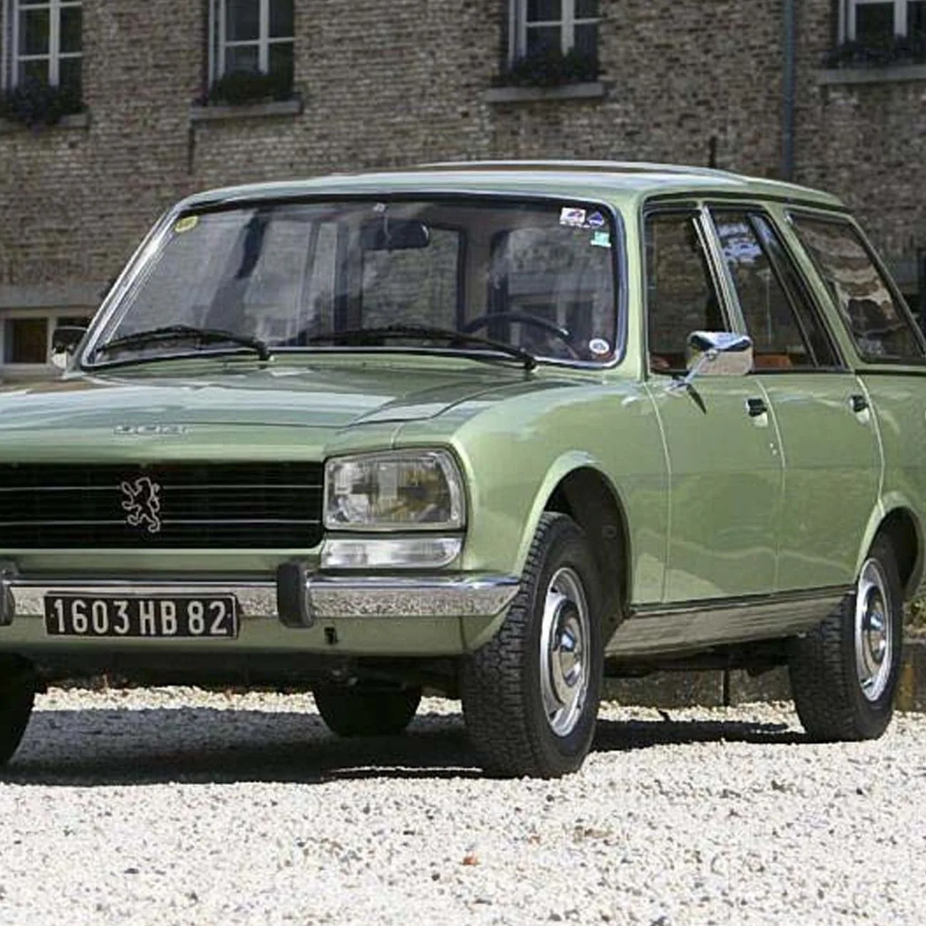 Staff-Picks-Henry-Phillips-Gear-Patrol-Peugeot