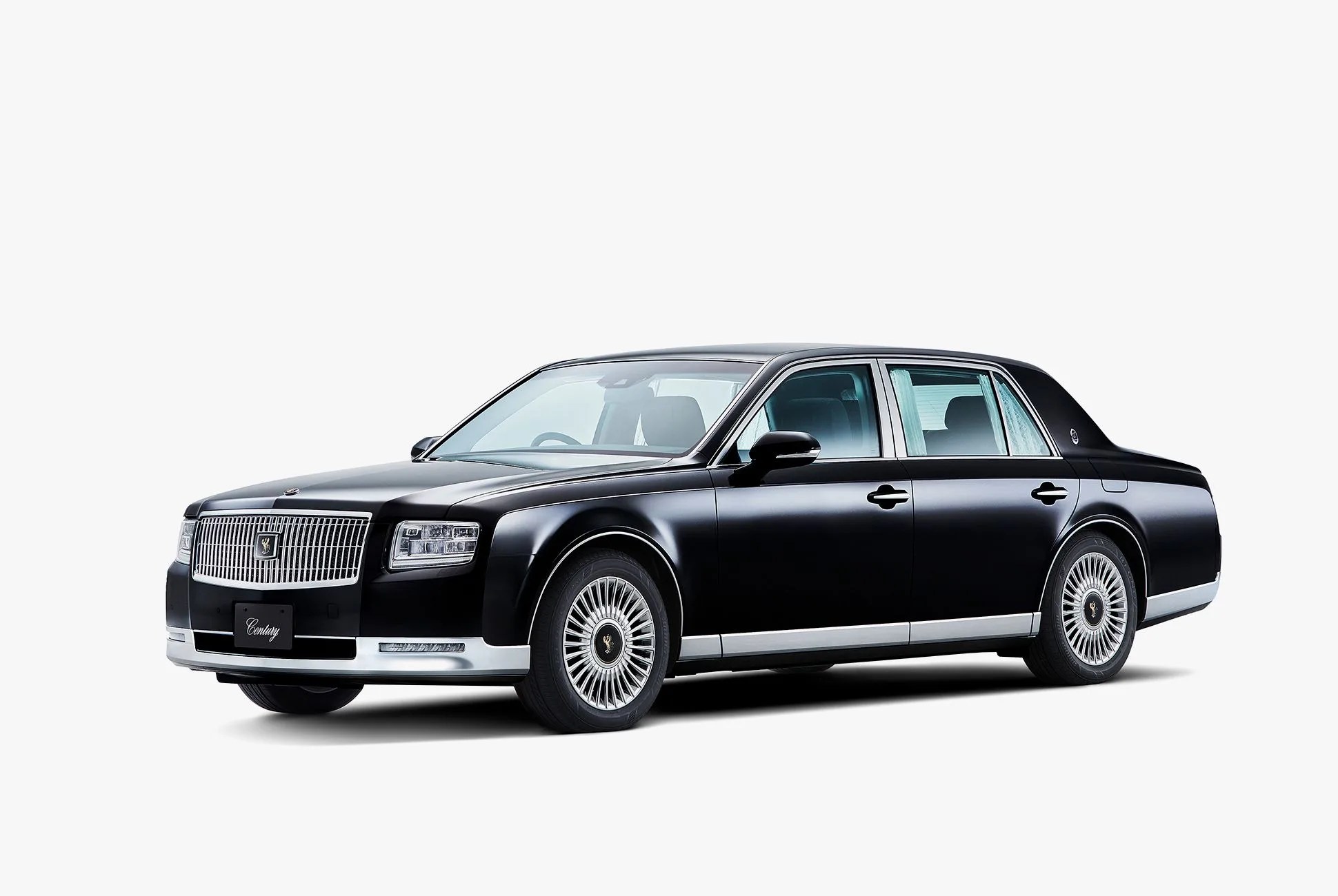 Toyota-Century-gear-patrol-full-leae