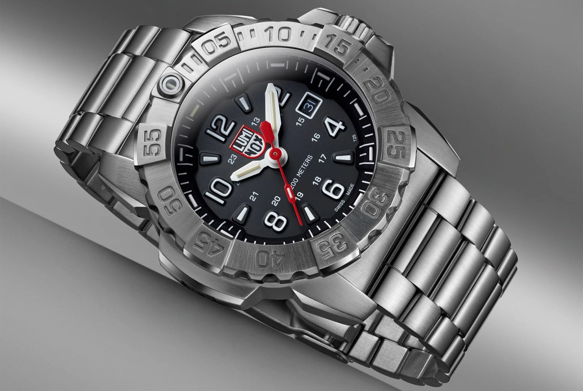 TIG-gear-patrol-luminox-full-lead-02