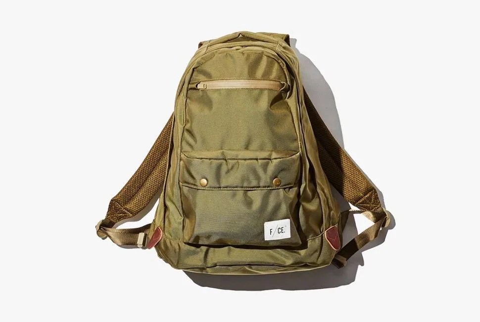 bond-inpsired-store-items-gear-patrol-backpack