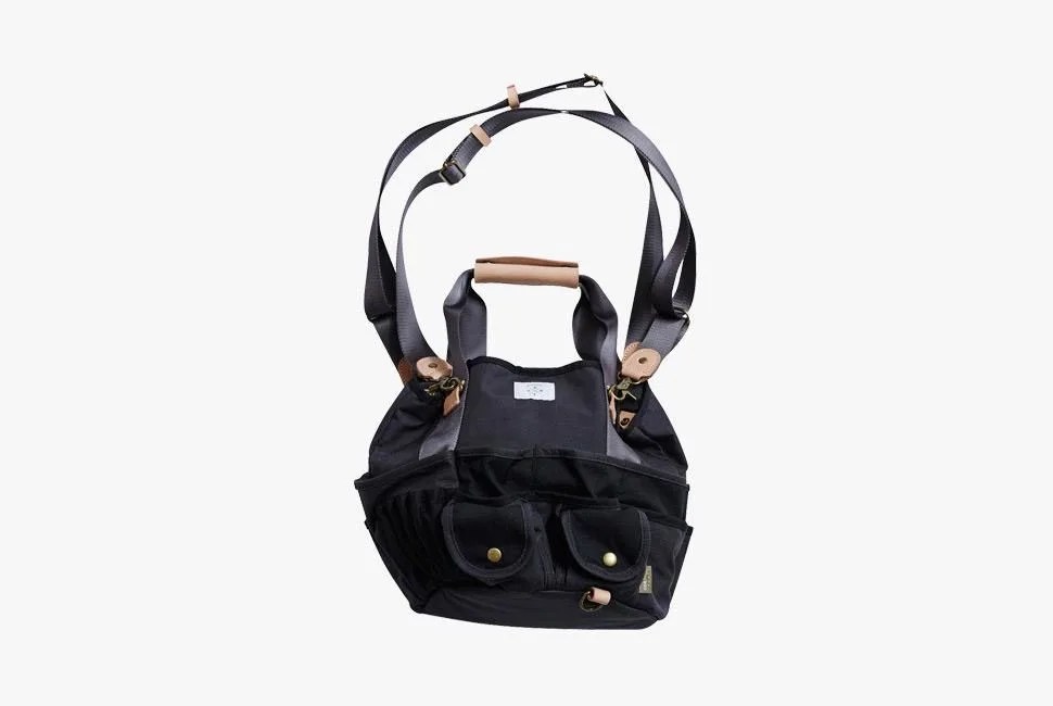 bond-inpsired-store-items-gear-patrol-camp-bag