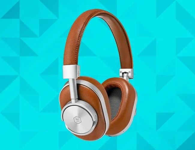 gear-patrol-2017-cyber-monday-feature-Master-Dynamic