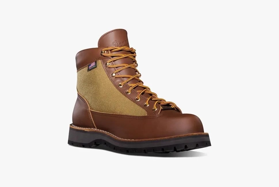 gear-patrol-store-danner-light-boot-khaki-1_1024x1024
