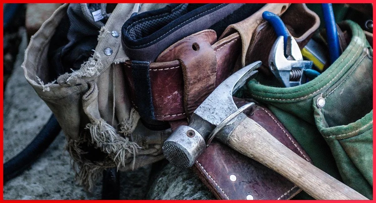 DIY-Stocking-Stuffer-Gear-Patrol-Lead-FUll