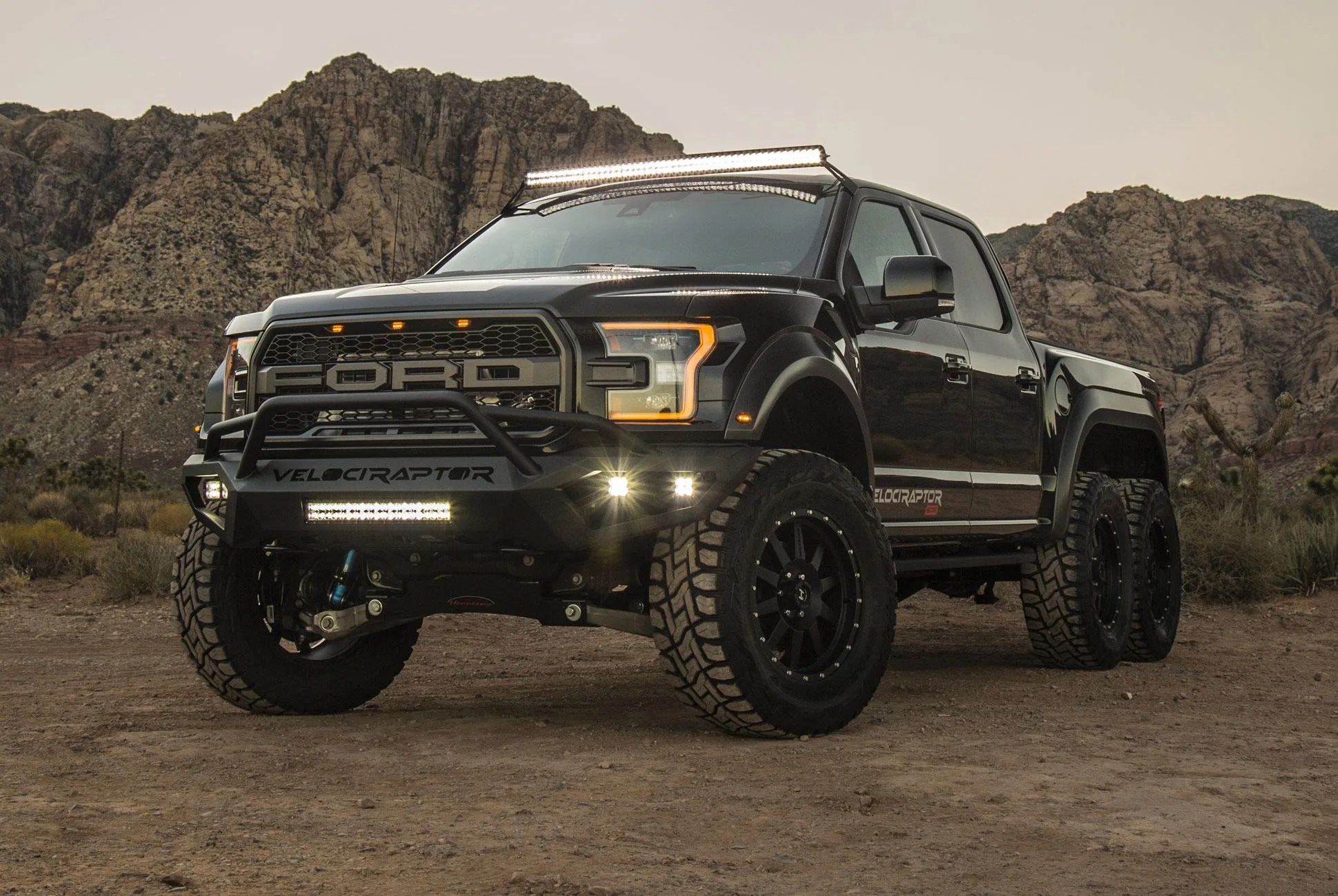 Ford-Velociraptor–gear-patrol-full-lead
